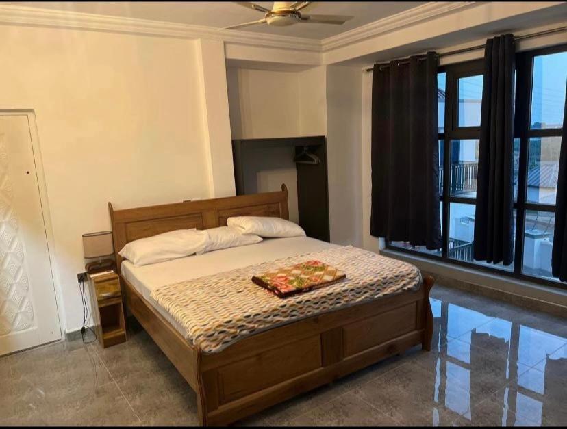 Baffour Apartments Adiebeba Екстериор снимка