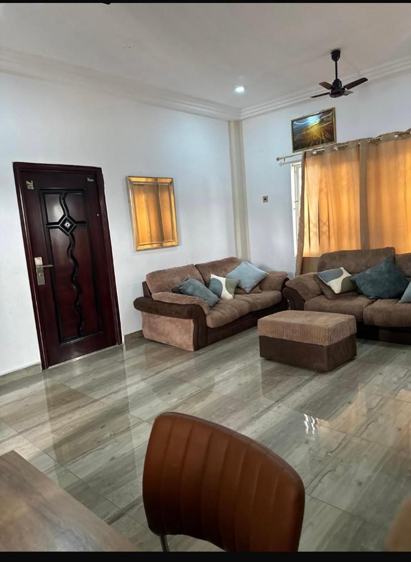 Baffour Apartments Adiebeba Екстериор снимка