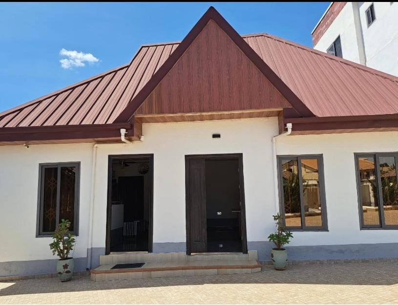 Baffour Apartments Adiebeba Екстериор снимка