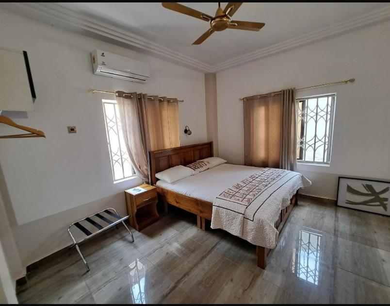 Baffour Apartments Adiebeba Екстериор снимка