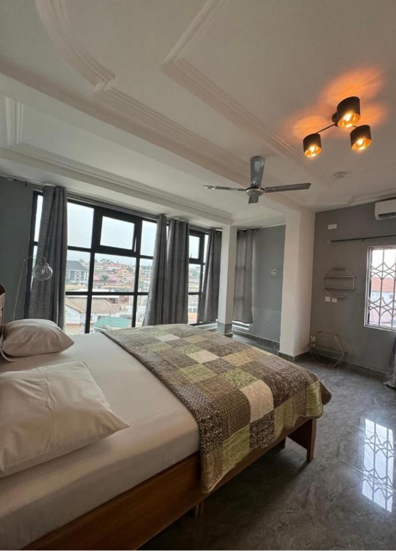 Baffour Apartments Adiebeba Екстериор снимка
